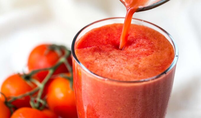 Fresh Tomato Juice Recipe and Benefits
